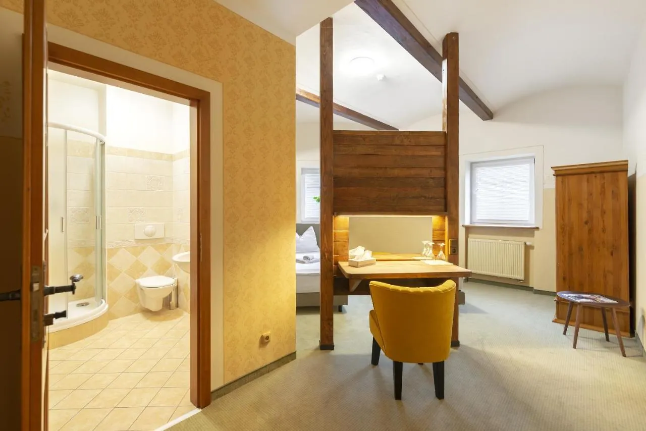 Hotel U Simla Karlovy Vary 3*,