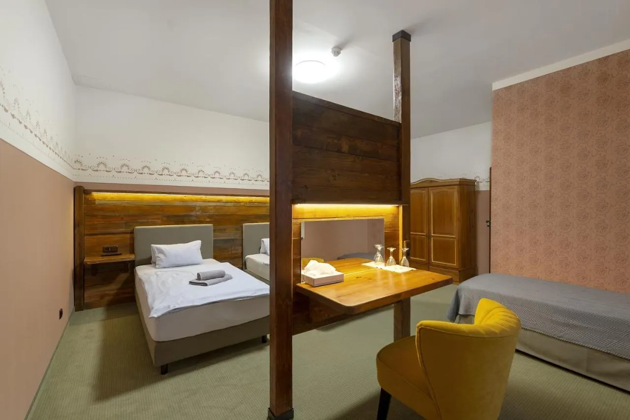 Hotel U Simla Karlovy Vary 3*,