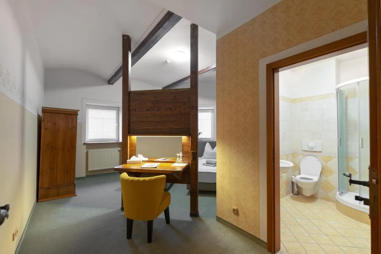 Hotel U Simla Karlovy Vary 3*,